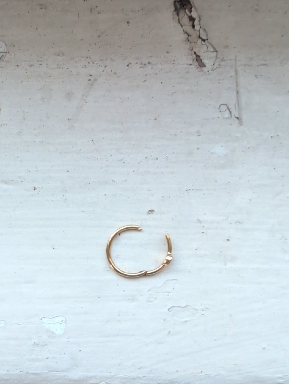 Maria Tash Scalloped Diamond Hoop Earring - Picture 4 of 6
